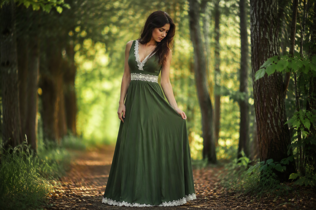 12 Creative Forest Style Outfit Ideas for Nature Lovers 3 1. Romantic Floral Midi Dress